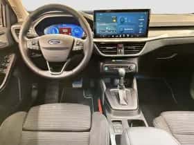 Ford Focus (2023) thumbnail 2