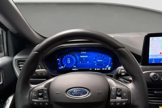 Ford Focus (2021) thumbnail 6