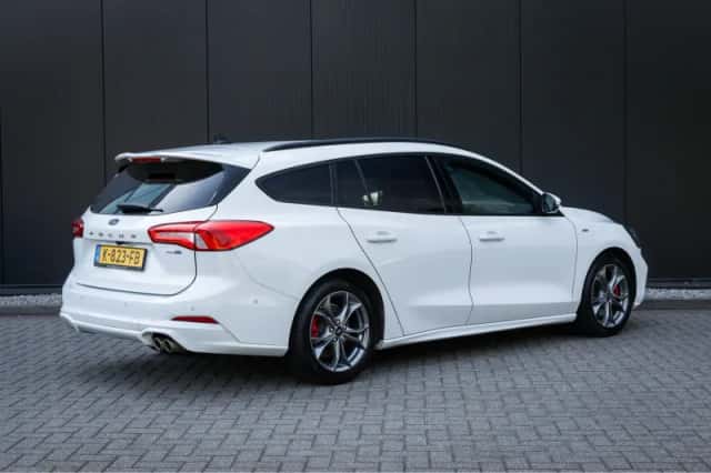 Ford Focus (2020) thumbnail 2