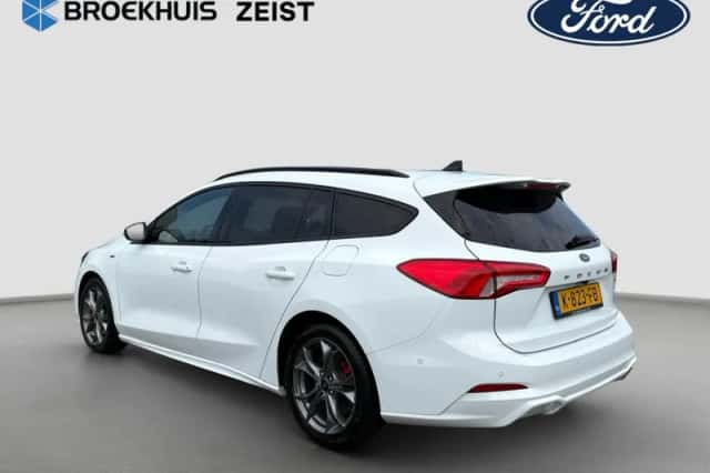 Ford Focus (2020) thumbnail 3