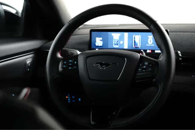 Ford Mustang Mach-E (2023) thumbnail 7