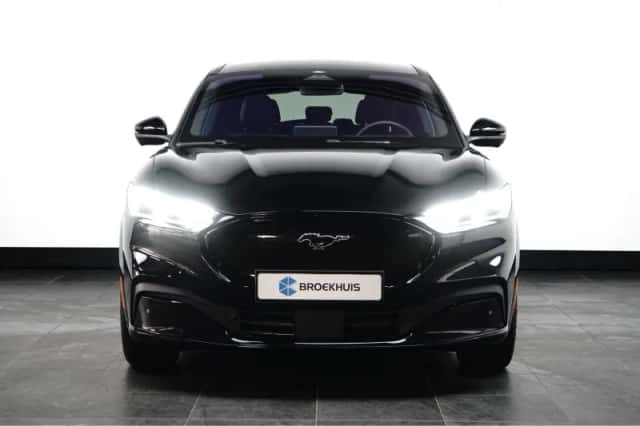 Ford Mustang Mach-E (2023) thumbnail 9