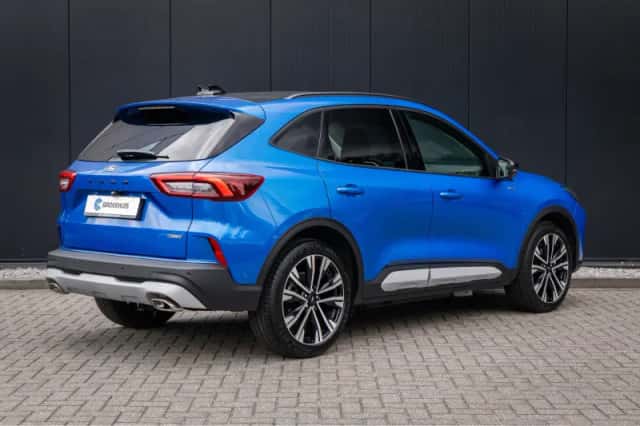 Ford Kuga (2024) thumbnail 2