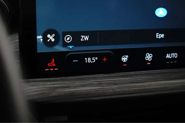 Ford Kuga (2024) thumbnail 22