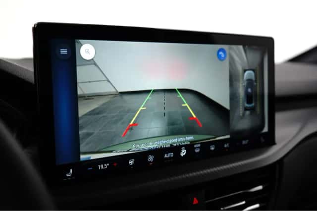 Ford Kuga (2025) thumbnail 23
