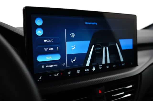 Ford Kuga (2025) thumbnail 24
