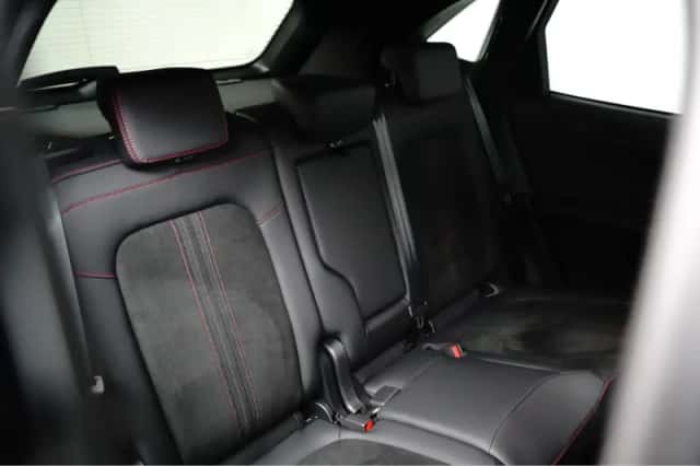 Ford Kuga (2025) thumbnail 4