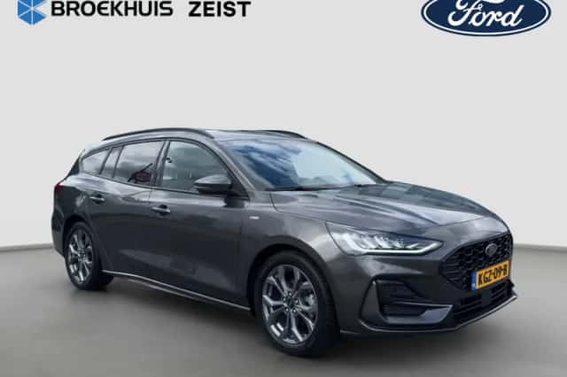 Ford Focus (2023) thumbnail 2
