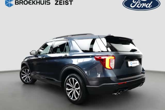 Ford Explorer (2024) thumbnail 3