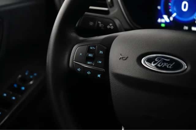 Ford Kuga (2022) thumbnail 16