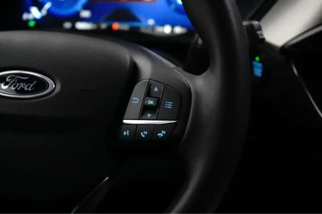 Ford Kuga (2022) thumbnail 17