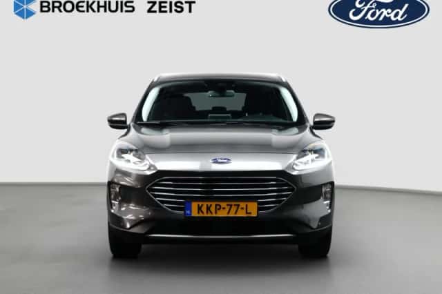 Ford Kuga (2022) thumbnail 3