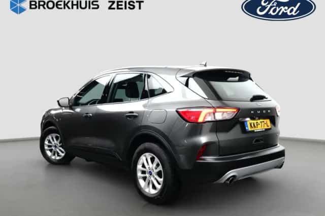 Ford Kuga (2022) thumbnail 4