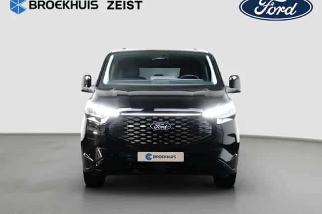 Ford Tourneo Custom (2024) thumbnail 5