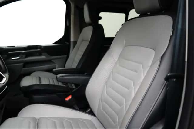 Ford Tourneo Custom (2024) thumbnail 7