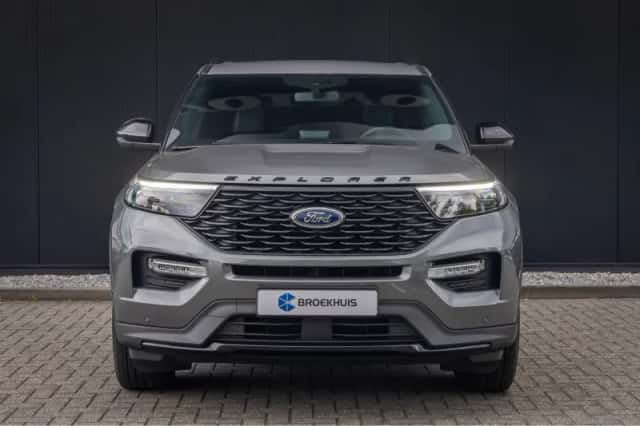 Ford Explorer (2024) thumbnail 4