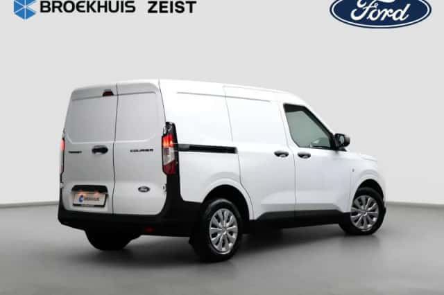 Ford Transit Courier (2024) thumbnail 4