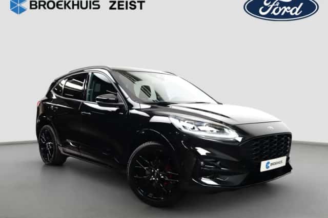 Ford Kuga (2023) thumbnail 2