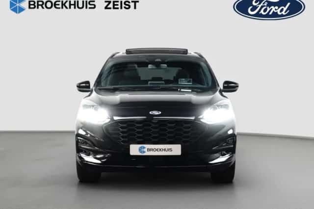 Ford Kuga (2023) thumbnail 5