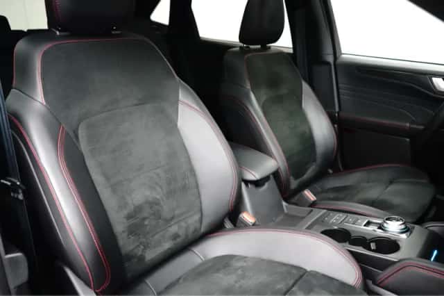 Ford Kuga (2023) thumbnail 6