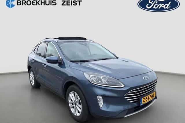 Ford Kuga (2021) thumbnail 3