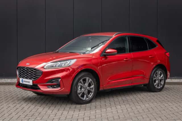 Ford Kuga (2023) thumbnail 1
