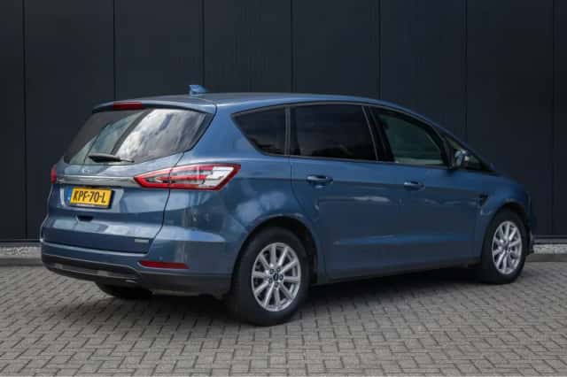 Ford S-Max (2021) thumbnail 2