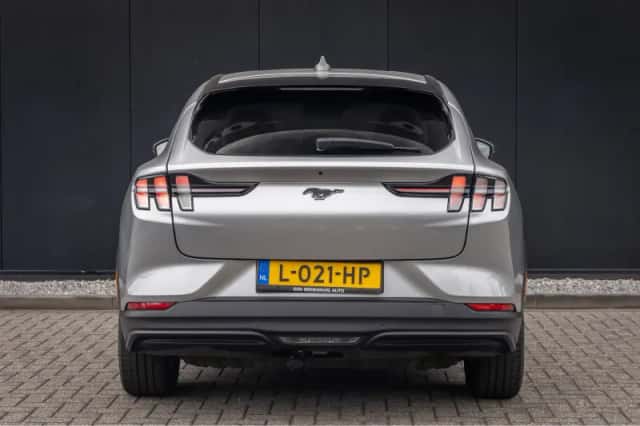 Ford Mustang Mach-E (2021) thumbnail 5