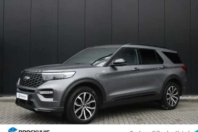 Ford Explorer (2021) thumbnail 1