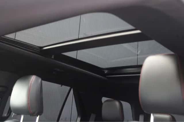 Ford Explorer (2021) thumbnail 4