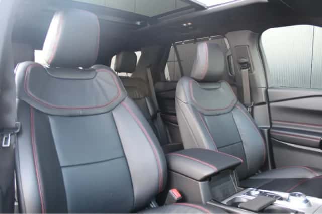 Ford Explorer (2021) thumbnail 5