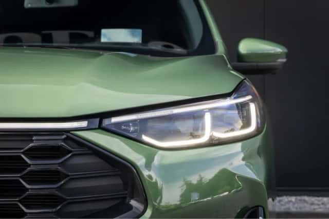 Ford Kuga (2025) thumbnail 4