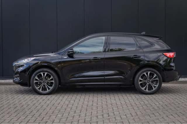 Ford Kuga (2022) thumbnail 5