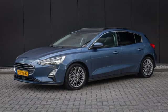 Ford Focus (2018) thumbnail 1