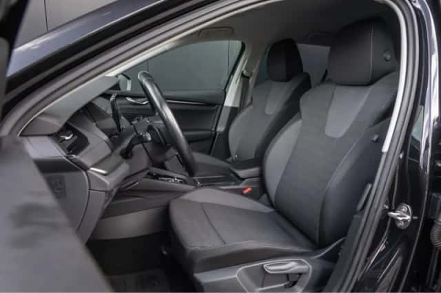 Škoda Octavia (2021) thumbnail 5