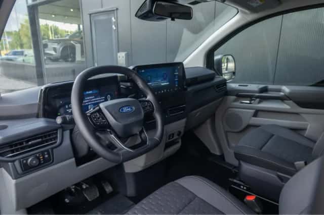 Ford Transit Custom (2026) thumbnail 3
