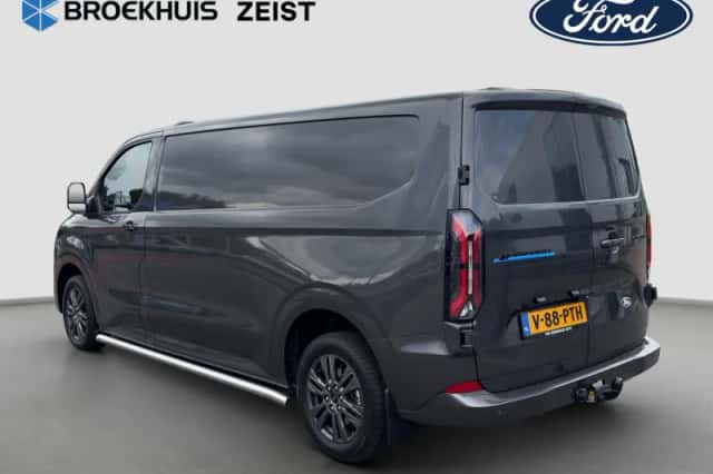 Ford E-Transit Custom (2026) thumbnail 2