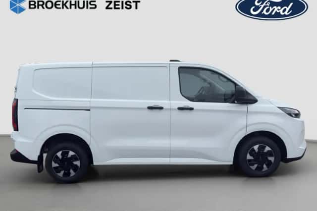 Ford E-Transit Cust (2026) thumbnail 4