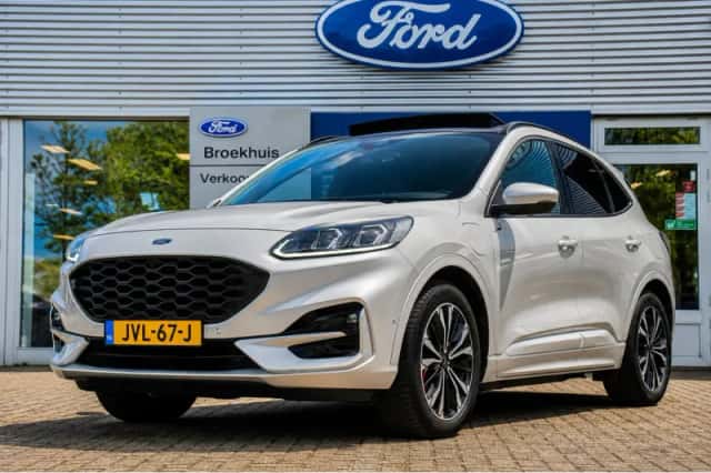 Ford Kuga (2021) thumbnail 1