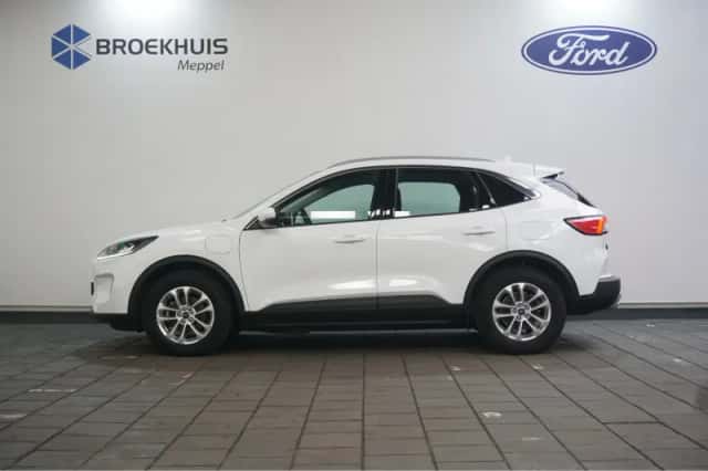 Ford Kuga (2022) thumbnail 4