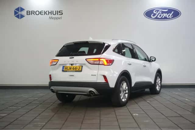 Ford Kuga (2022) thumbnail 6