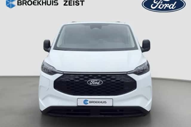 Ford E-Transit Custom (2026) thumbnail 4