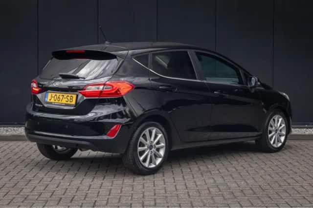 Ford Fiesta (2019) thumbnail 2