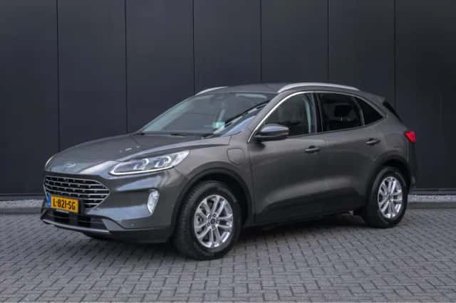 Ford Kuga (2021) thumbnail 1