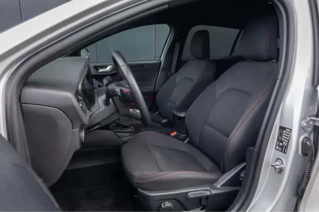 Ford Focus (2023) thumbnail 4