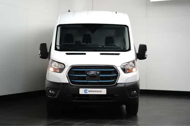 Ford E-Transit (2023) thumbnail 2