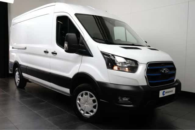 Ford E-Transit (2023) thumbnail 3