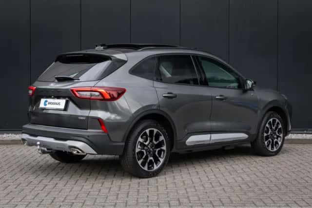 Ford Kuga (2025) thumbnail 2