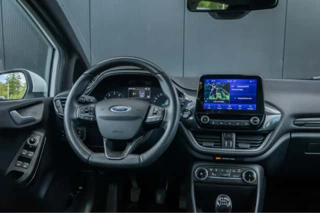Ford Fiesta (2021) thumbnail 4