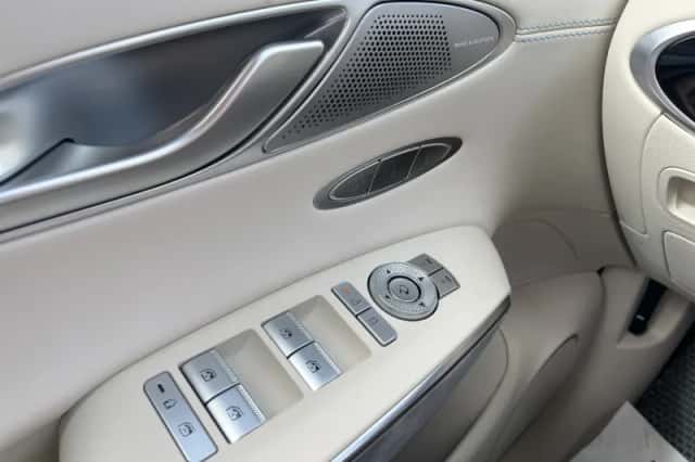 Genesis GV70 (2025) thumbnail 20